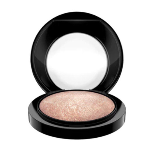 MAC Cosmetics - Luxurious ( Mineral ize Skinfinish) 10 g - Global Glow