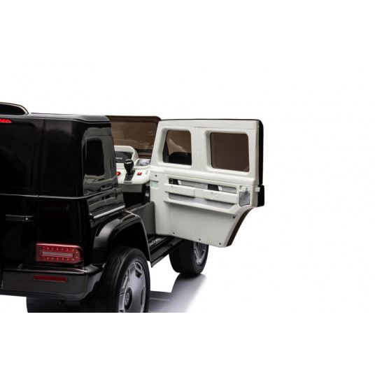 Elekromobilis Mercedes, juodas