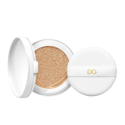 Dolce & Gabbana – makiažas kempinėje SPF 50 Solar Glow (Healthy Glow Cushion Foundation) – papildymas 11,5 ml – 205 Šilkas