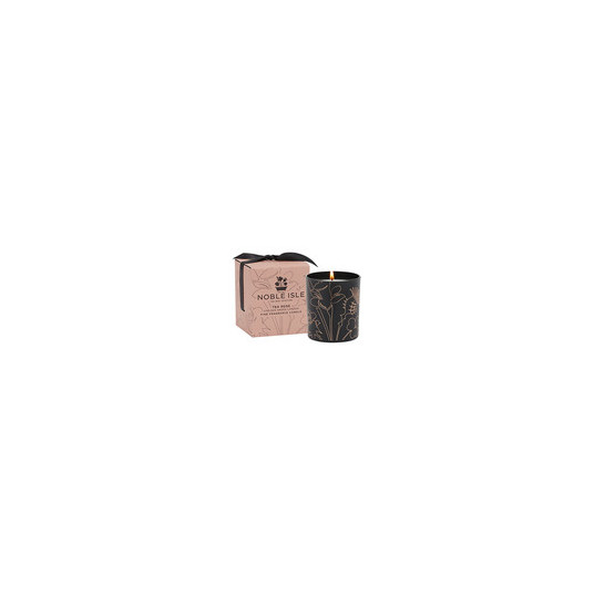 Noble Isle Tea Rose Fine Fragrance Candle 200 g