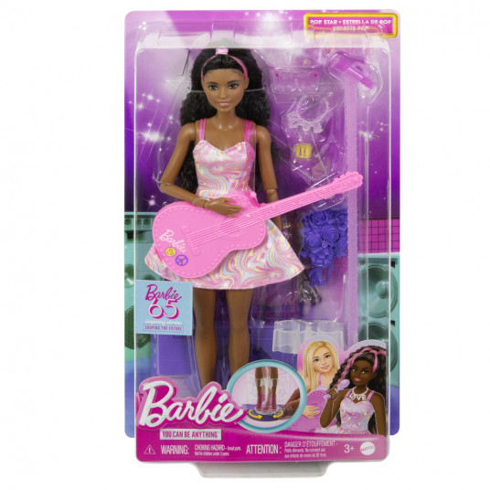 „Barbie“ lėlė pop dainininkė