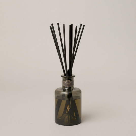  Namų kvapas True Grace PORTOBELLO OUD Nr.68 200ml Manor difuzorius 
